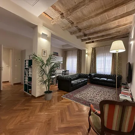 Steps From Piazza Maggiore - 1 Bedroom Appartement *